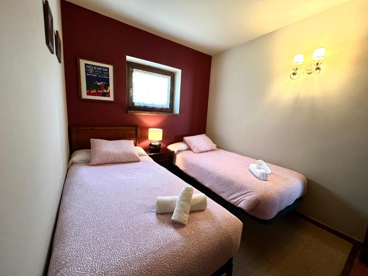 Cal Berg - Apartamento Garos Apartment Luaran gambar