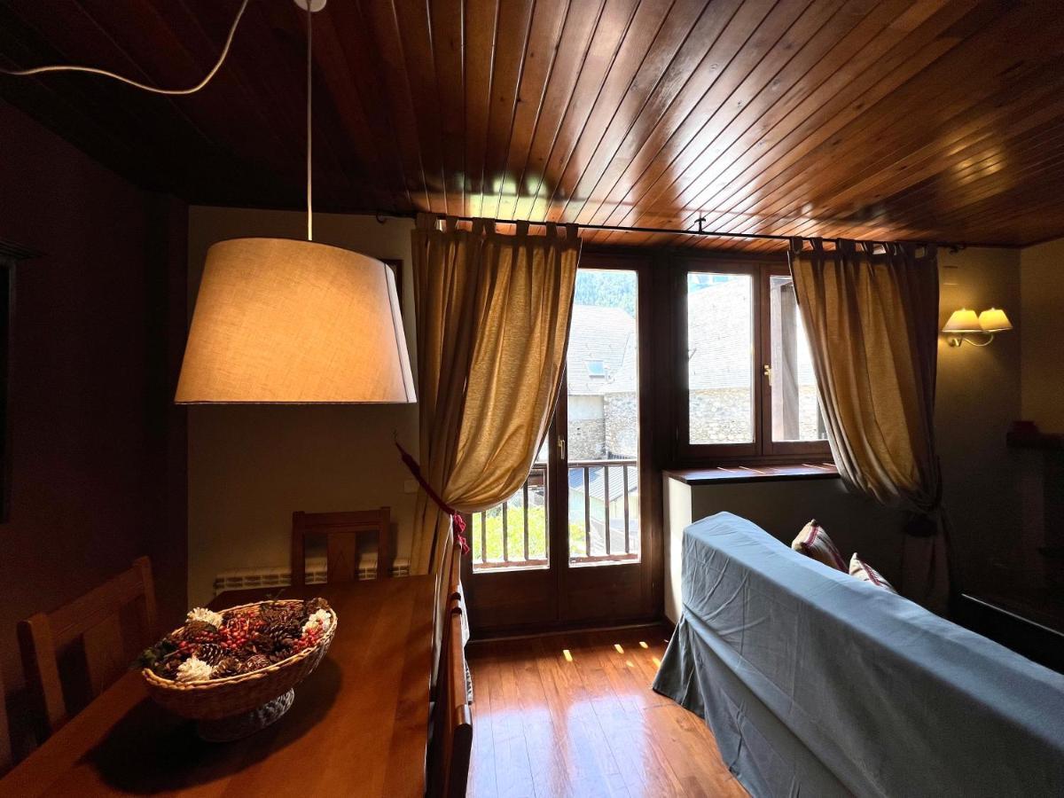 Cal Berg - Apartamento Garos Apartment Luaran gambar